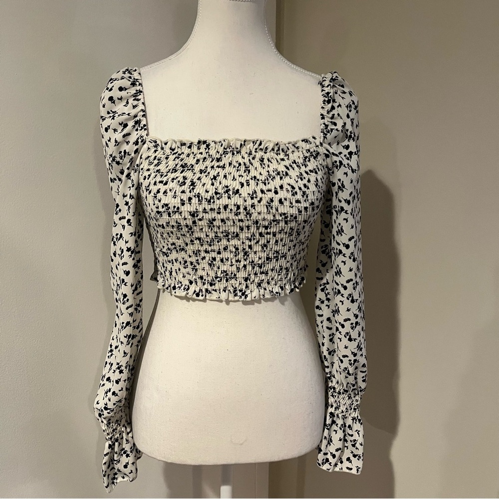 NWT Smocked Puff Sleeve Cropped Top